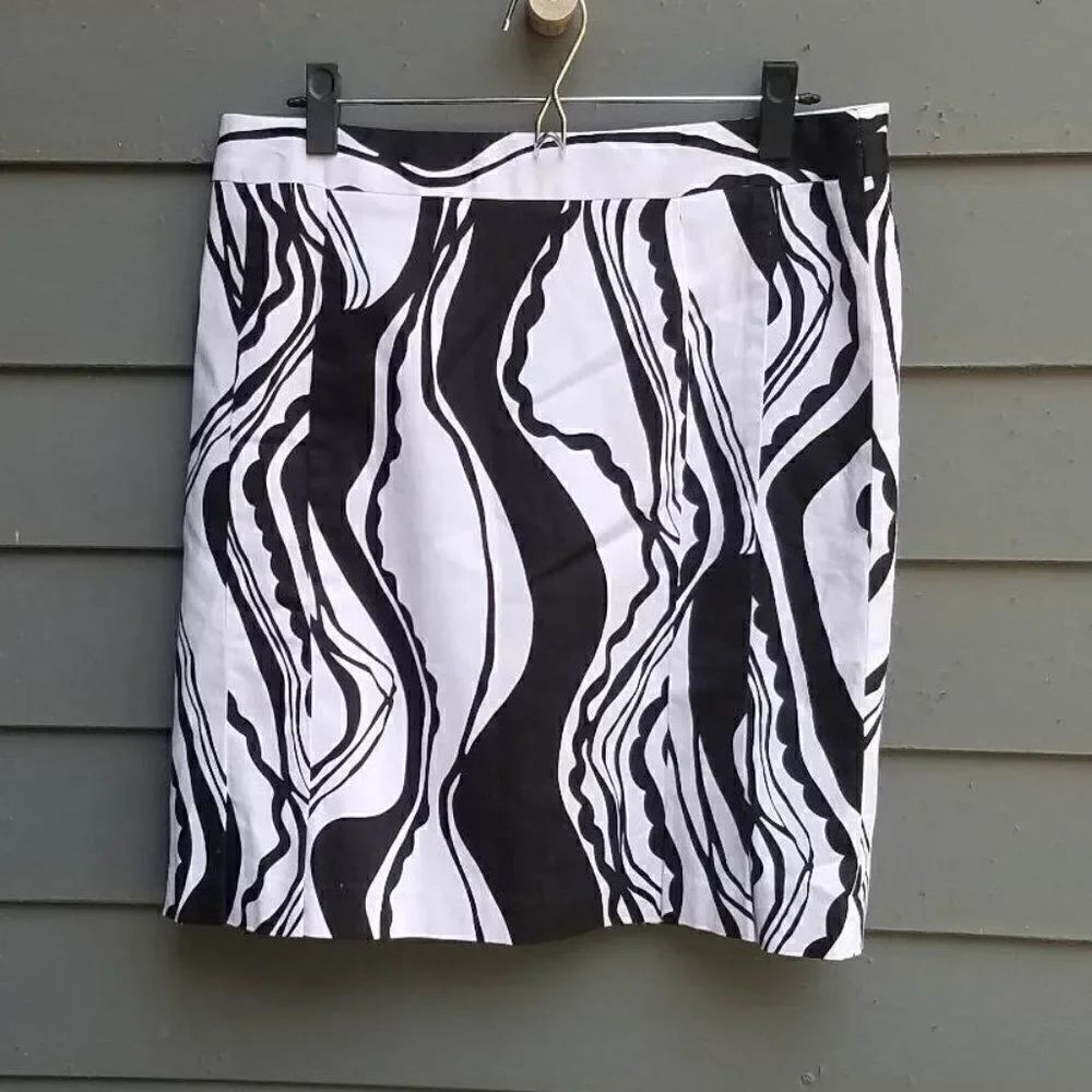 Cato Black White Print A line Skirt Size 14